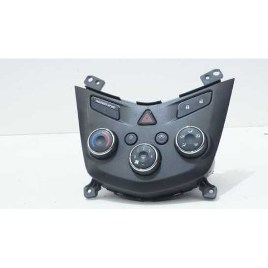 Panel sterowania nawiewu Chevrolet AVEO III