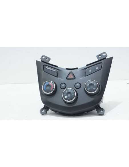 Panel sterowania nawiewu Chevrolet AVEO III