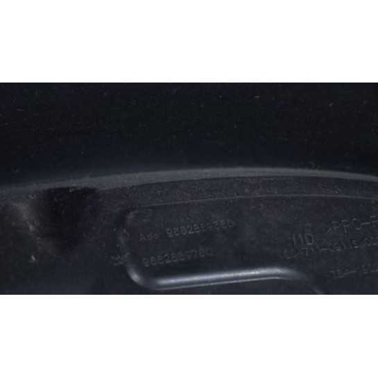 Błotnik prawy przód Peugeot 3008 9682889380 EZRC