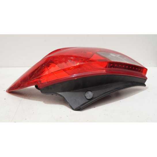 Lampa prawy tył Opel MOKKA A 95089715