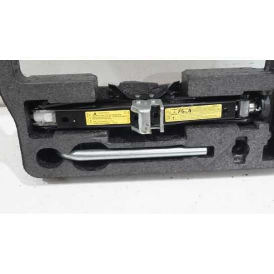 Wkład styropian bagażnika AUDI A4 8T 8T0012109A