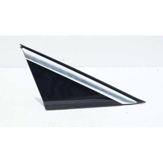 Trójkąt błotnika prawy Peugeot 3008 96842432XY