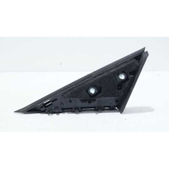 Trójkąt błotnika prawy Peugeot 3008 96842432XY