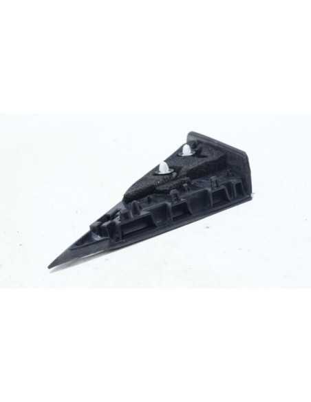 Trójkąt błotnika prawy Peugeot 3008 96842432XY