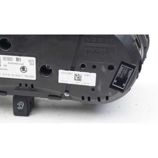 Licznik zegary Skoda OCTAVIA III LIFT 5E0920951