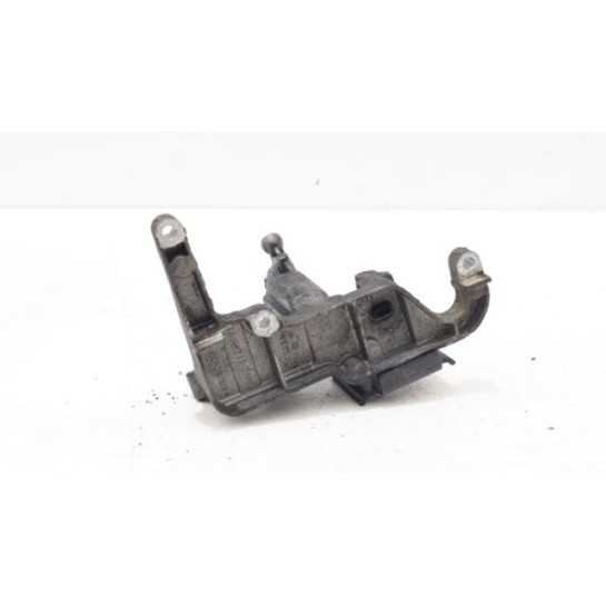 Łapa mocowanie pompy wtryskowej FOCUS MK3 1.6 TDCI