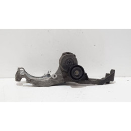Łapa wspornik alternatora Citroen Peugeot 2.0 HDI 2