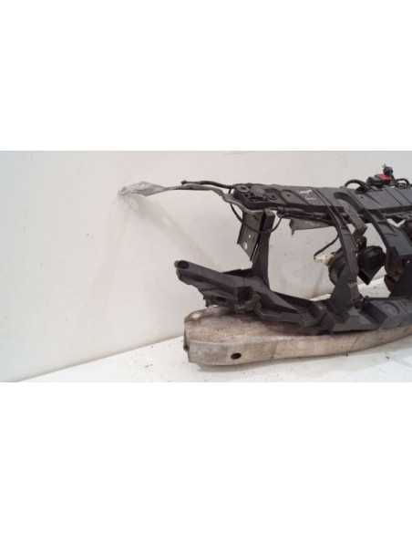 Pas przedni belka pod zderzak Renault LAGUNA III