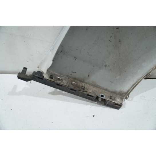 Błotnik przedni lewy BMW E81 E87 lakier 300