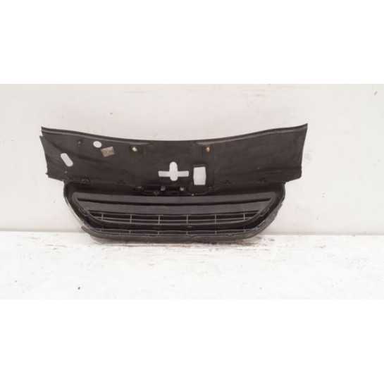 Atrapa GRILL przód Peugeot 2008 9678490677