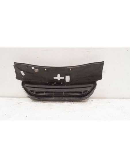 Atrapa GRILL przód Peugeot 2008 9678490677
