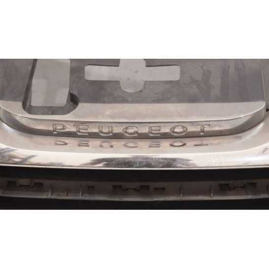 Atrapa GRILL przód Peugeot 2008 9678490677