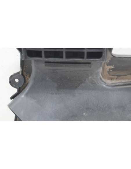 Dolot wlot kanał powietrza BMW E81 E82 E87 N47
