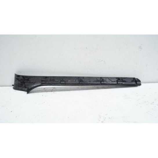 Listwa progu prawa Audi A4 B7 CABRIO 8H0853906