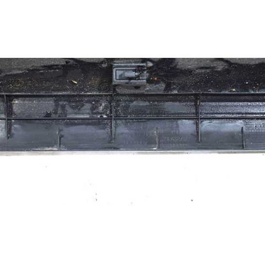 Listwa progu prawa Audi A4 B7 CABRIO 8H0853906