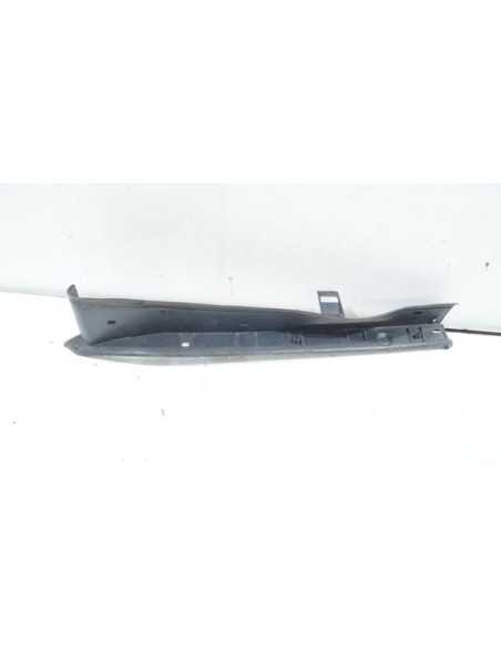 Listwa błotnika lewa BMW F20 F21 7269997