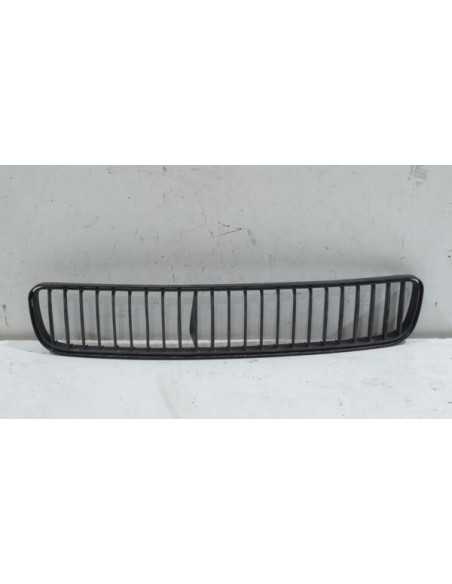 Atrapa kratka środkowa w zderzak Skoda ROOMSTER