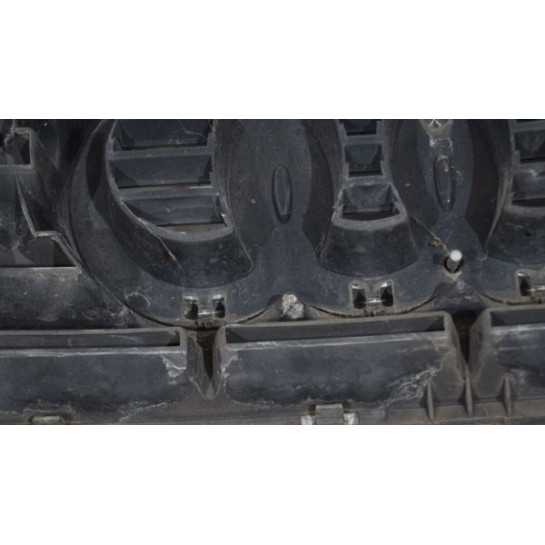 Grill Atrapa górna zderzaka Audi A4 B6 8H0853653