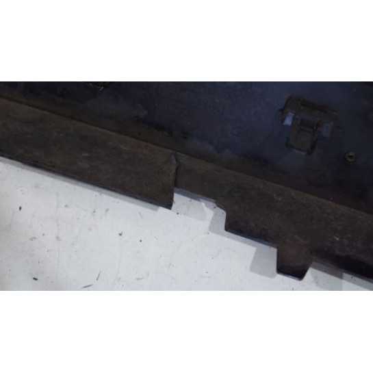 Atrapa grill znaczek Nissan MICRA K14 623105FA0A