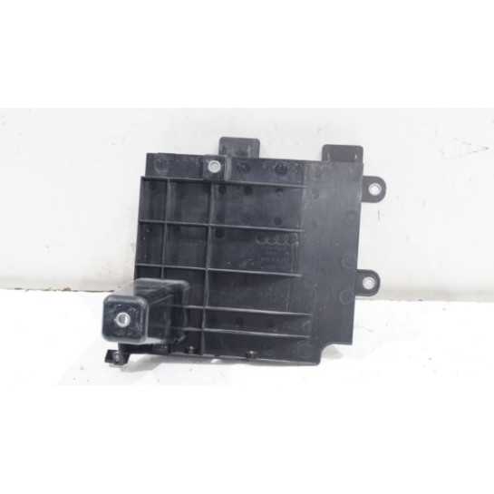 Wspornik dachu lewy Audi A4 B7 S4 CABRIO 8H0813383