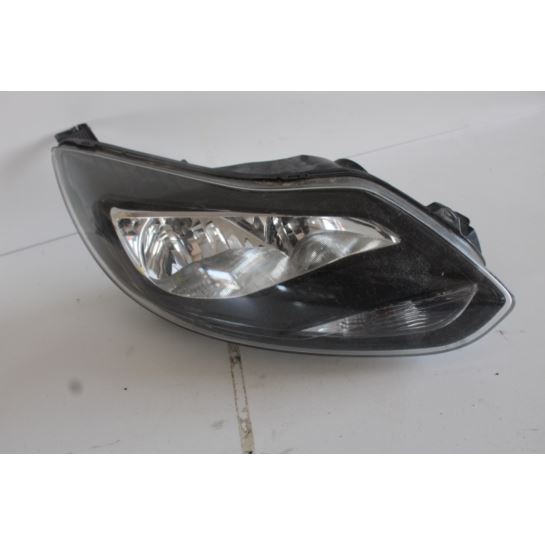 Lampa przednia prawa Ford FOCUS