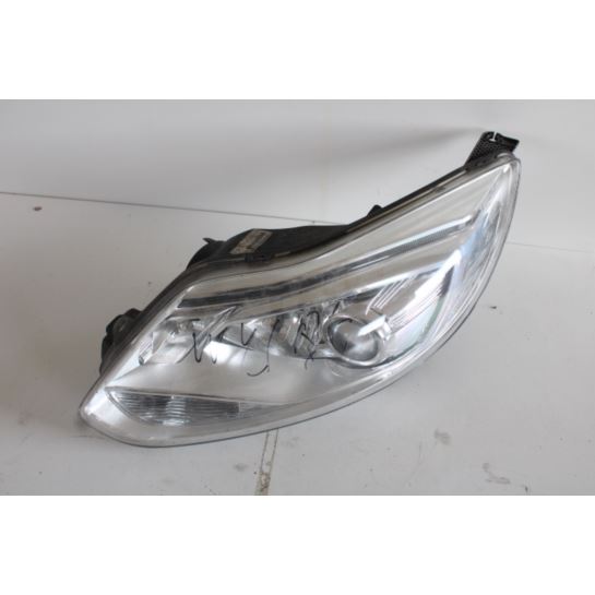 Lampa przednia lewa Ford FOCUS