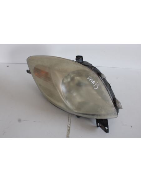 Lampa przednia prawa Toyota YARIS