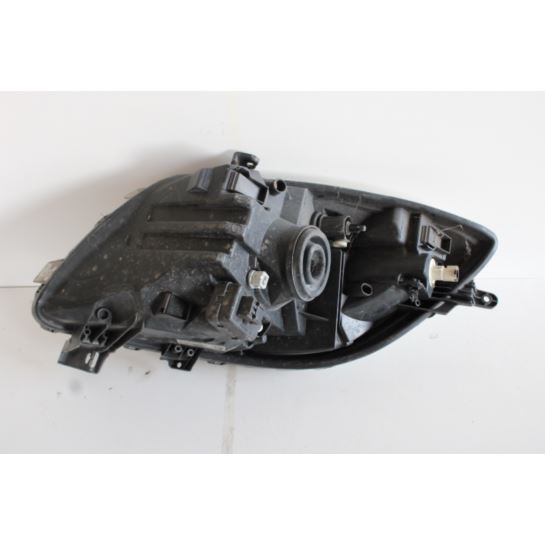 Lampa przednia prawa Toyota YARIS