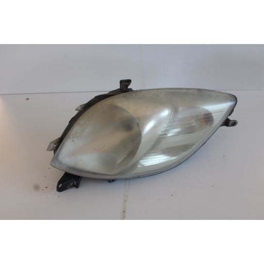Lampa przednia lewa Toyota YARIS