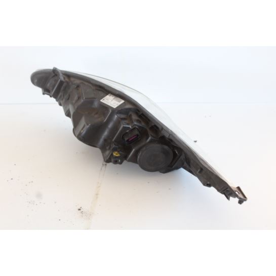 Lampa przednia prawa Ford FIESTA