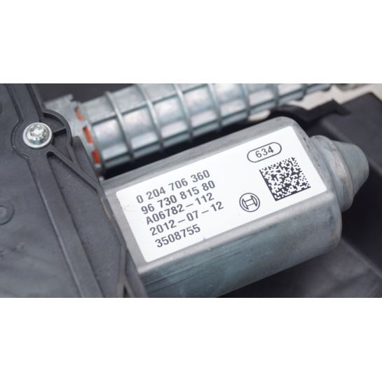 Hamulec ręczny elektryczny Peugeot 5008 9673081580