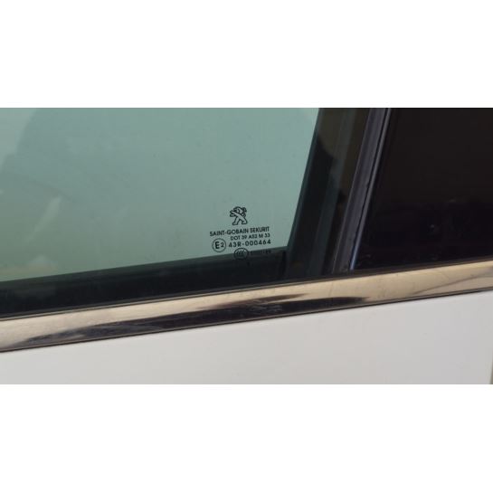 Drzwi przednie lewe kompletne Peugeot 2008 białe