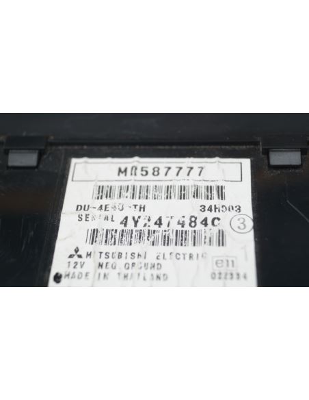 Wyświetlacz Radia Mitsubishi COLT MR587777 DU-4E40