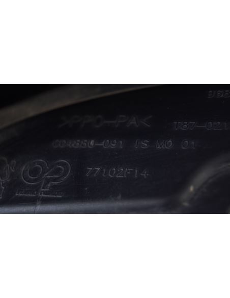 Błotnik lewy przód Peugeot 5008 9685904880