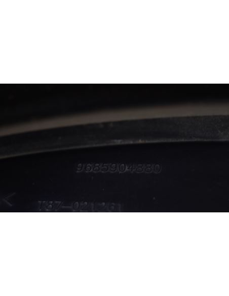 Błotnik lewy przód Peugeot 5008 9685904880