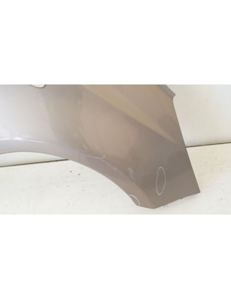 Błotnik prawy przedni Nissan NOTE E11