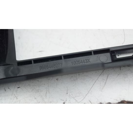 Ramka kratki nawiewu Peugeot 508 10-18 9686446277