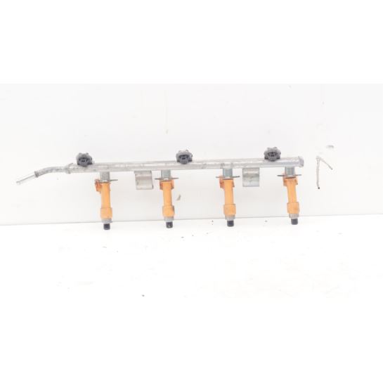 Listwa wtryskowa wtryski Suzuki 1.2 B 008032104