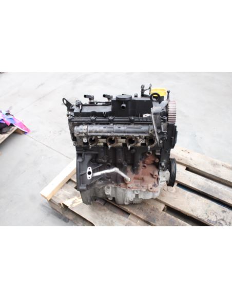 Silnik słupek Dacia Renault 1.5 DCI
