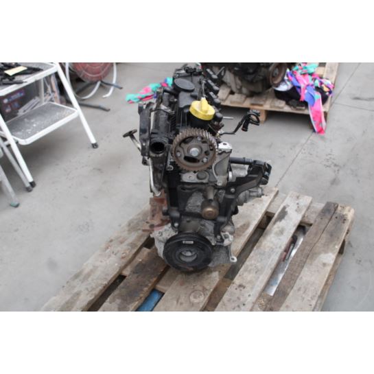Silnik słupek Dacia Renault 1.5 DCI
