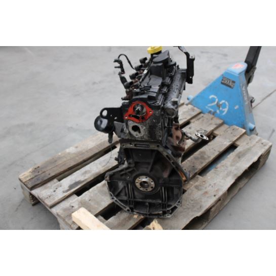 Silnik słupek Dacia Renault 1.5 DCI