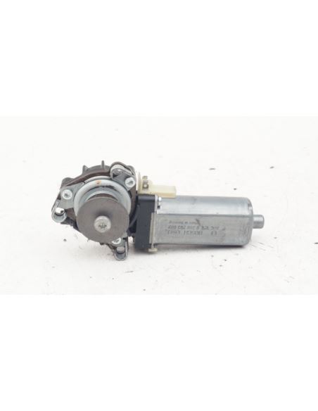 Silniczek regulacji fotela prawy Mercedes CL204
