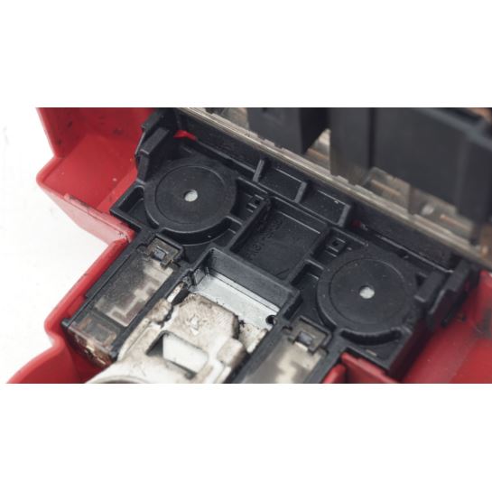 Klema plusowa bezpiecznik Suzuki VITARA III