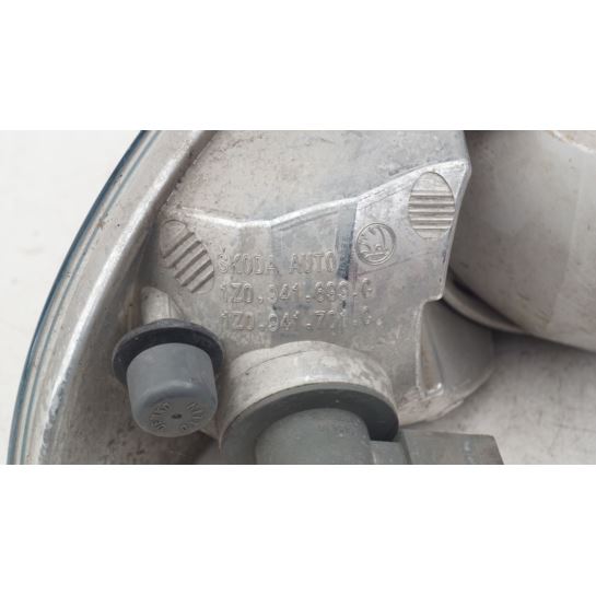 Halogen lewy Skoda OCTAVIA II LIFT 1Z0941699C
