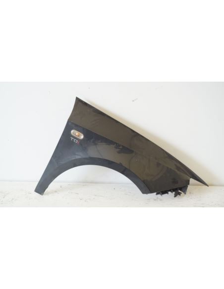 Błotnik prawy przód Seat IBIZA 6J IV lakier LW7Z