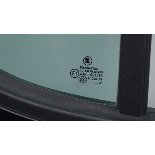 Drzwi tylne prawe Skoda Fabia II lakier 9910