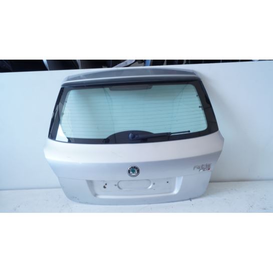 Klapa bagażnika Skoda FABIA II HB srebna
