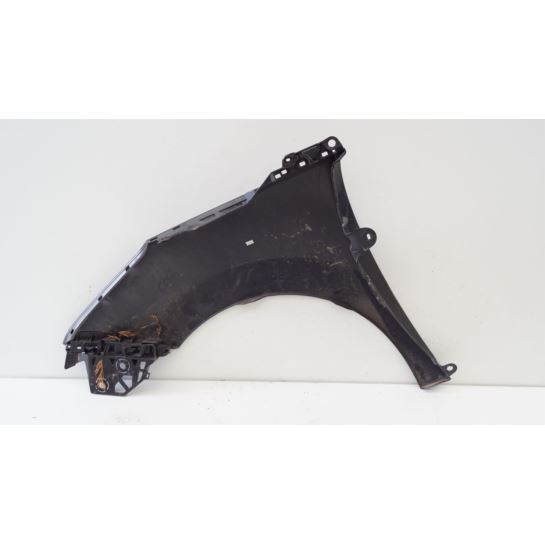 Błotni prawy przód Peugeot 5008 9685904780