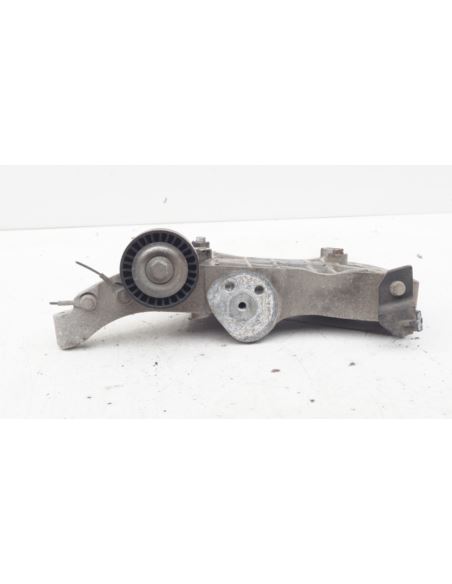 Wspornik sprężarki klimatyzacji Fiat 500 0.9 Turbo