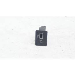 Gniazdo port USB AUX Nissan MICRA K14 284H35FA0C